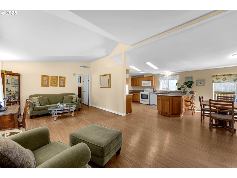 Living Room/Dining Room