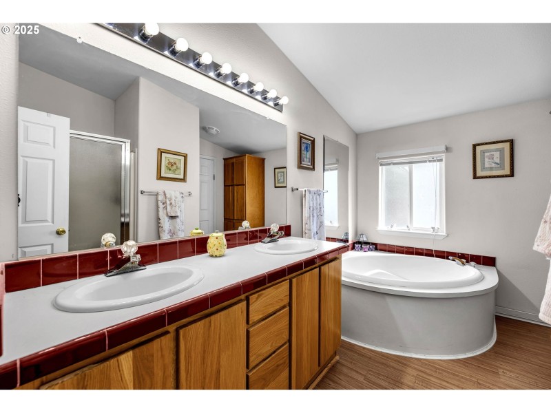 Owner's Suite Bathroom