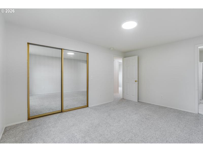 Bedroom, Owner's Suite