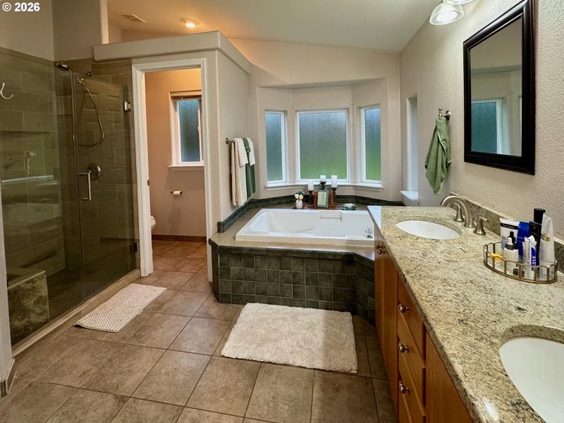 Owner's Suite Bathroom