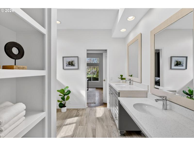 Owner's Suite Bathroom