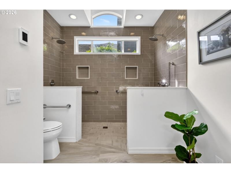 Owner's Suite Bathroom