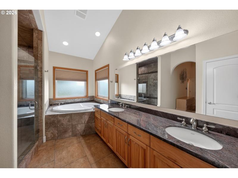 Owner's Suite Bathroom