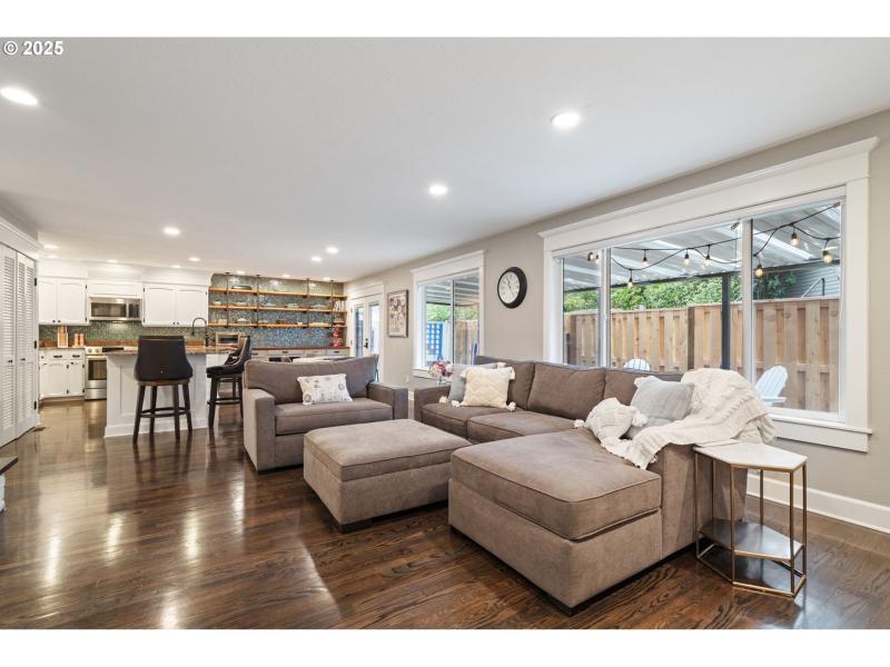 Living Room/Dining Room