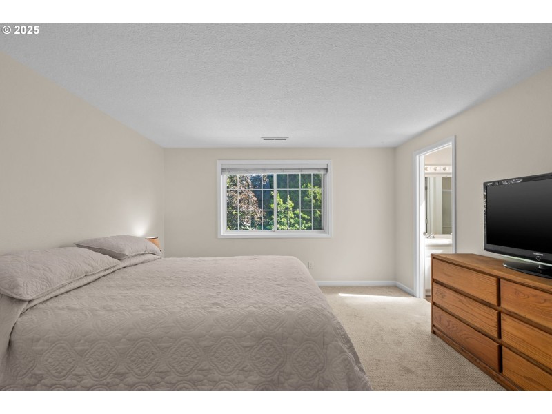 Bedroom, Primary