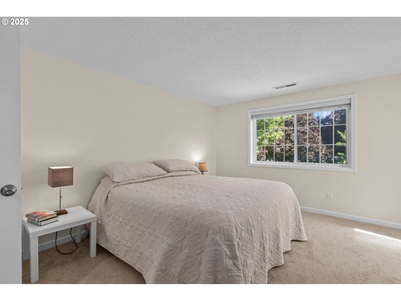 Bedroom, Primary