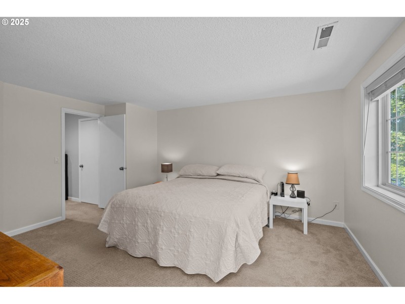Bedroom, Primary