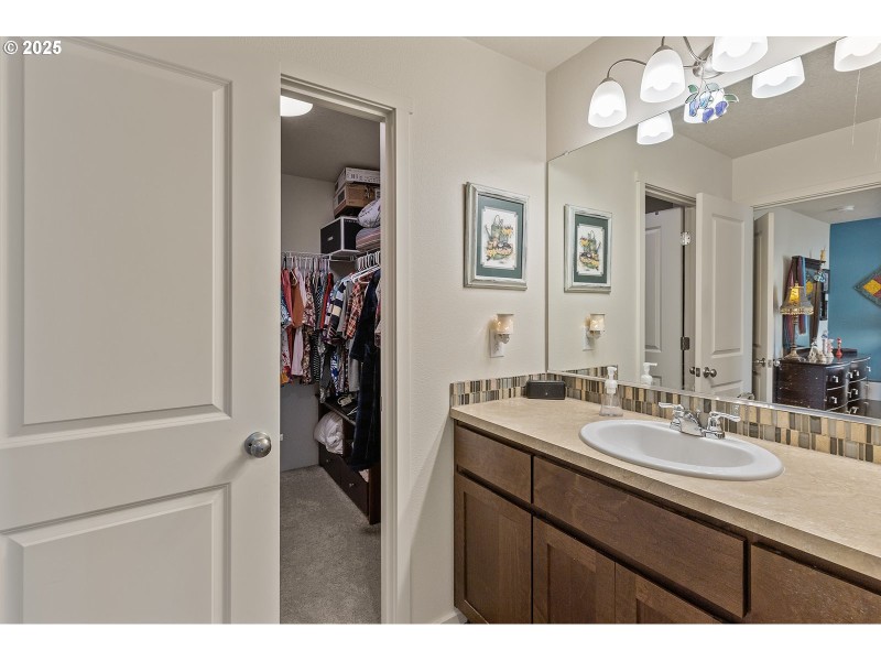 Bathroom, Attached