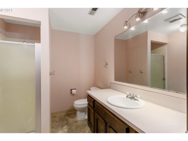 Bathroom, Attached