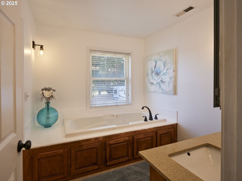 Owner's Suite Bathroom