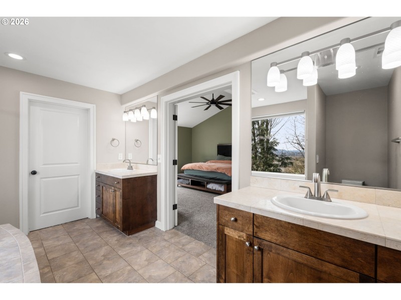 Owner's Suite Bathroom