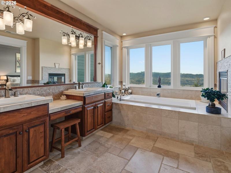 Owner's Suite Bathroom