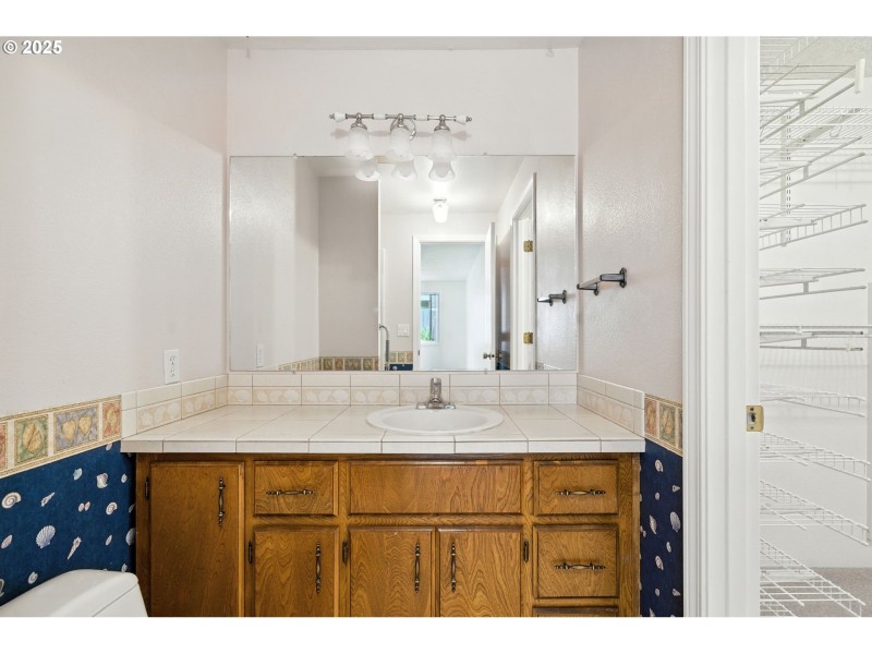 Bathroom, Attached