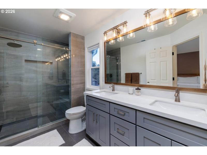 Owner's Suite Bathroom