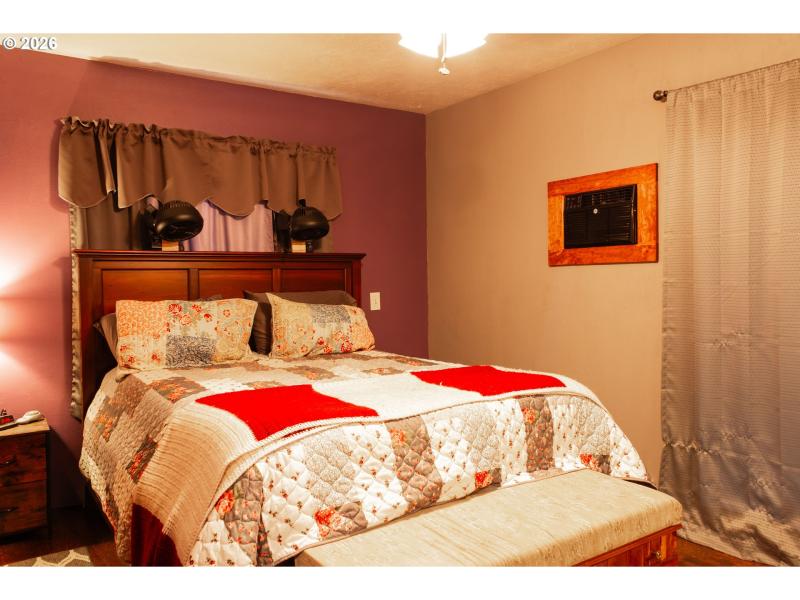 Bedroom, Owner's Suite