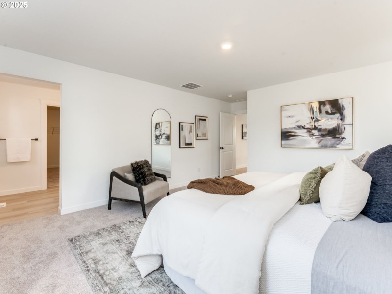 Bedroom, Primary