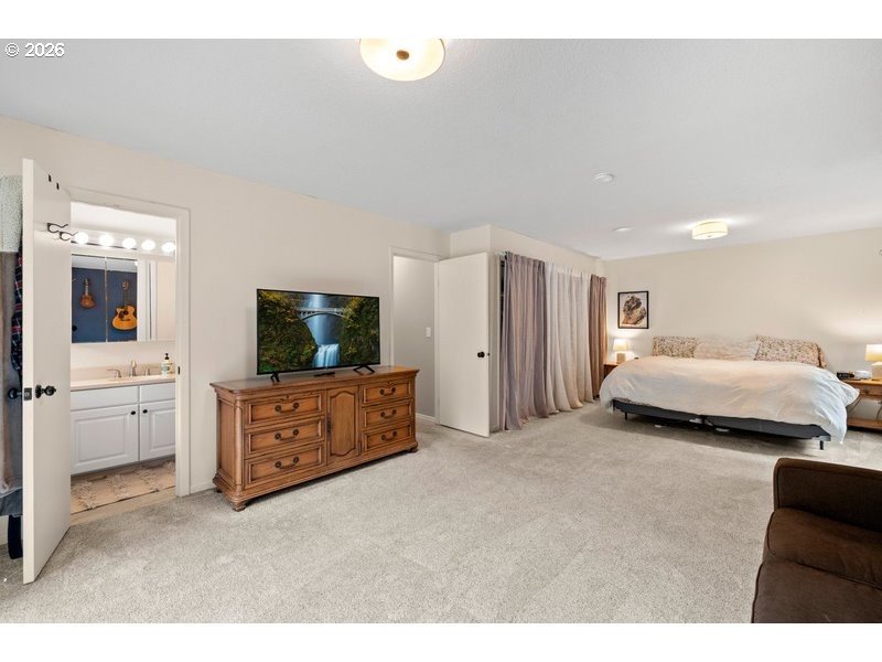 Bedroom, Owner's Suite