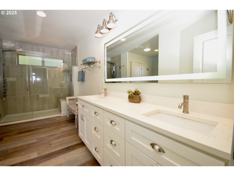 Owner's Suite Bathroom