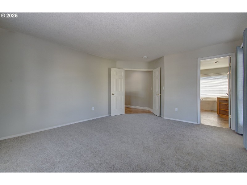 Bedroom, Primary