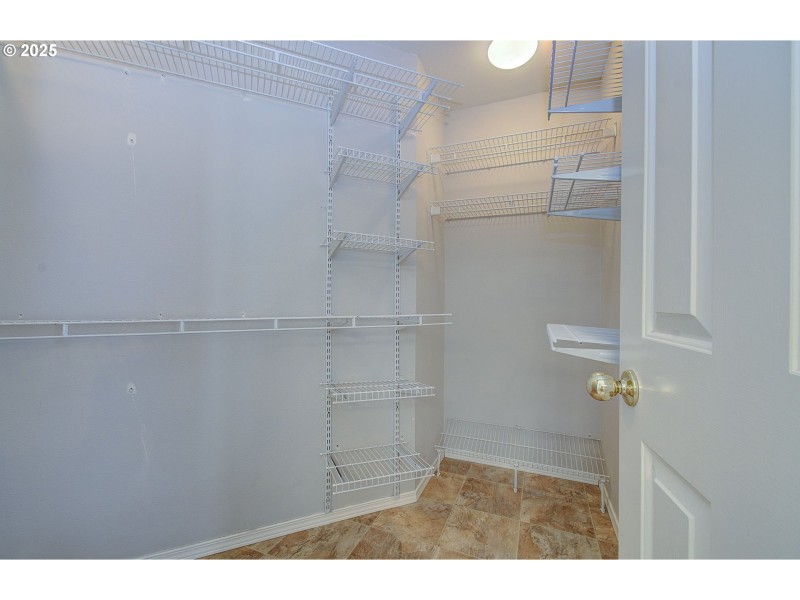 Bedroom, Primary