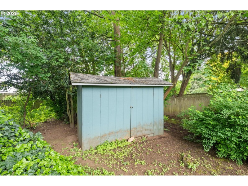 Shed