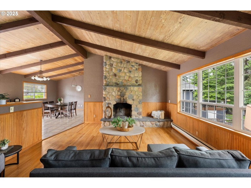 Living Room/Dining Room