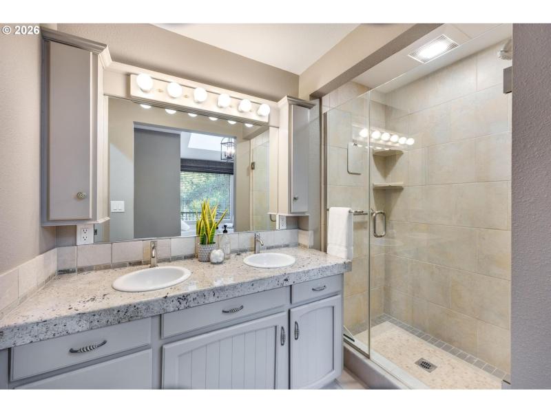 Owner's Suite Bathroom