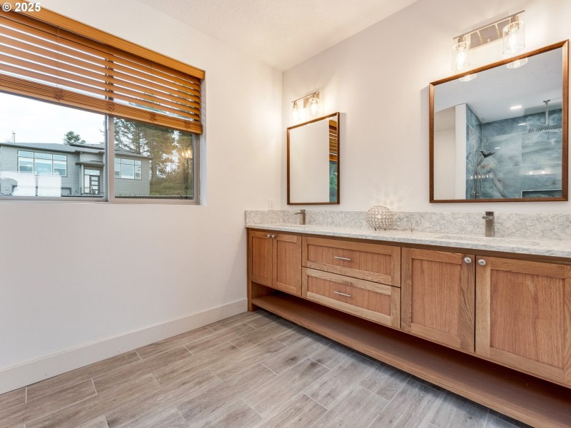 Owner's Suite Bathroom