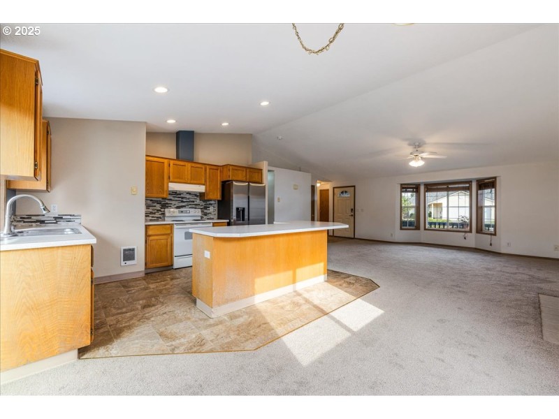 Kitchen/Living Room