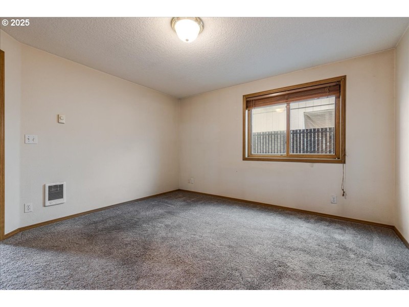 Bedroom, Primary