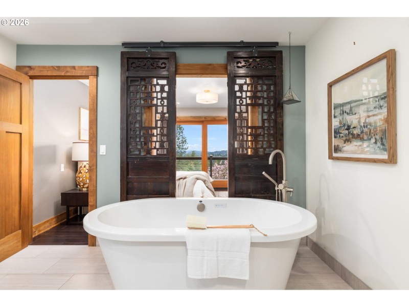 Owner's Suite Bathroom