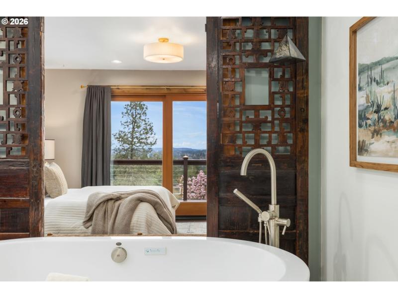 Owner's Suite Bathroom