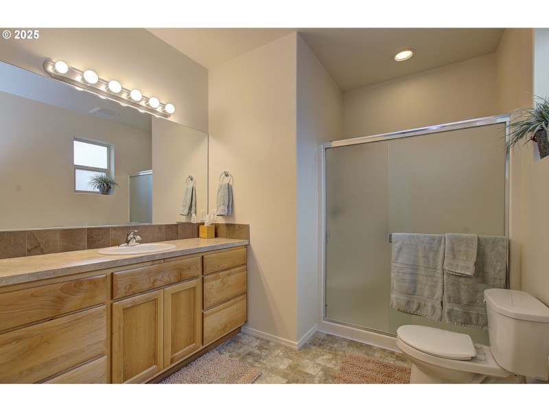 Bathroom, Attached