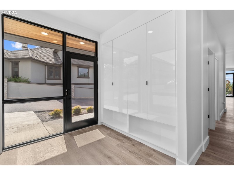 Entrance/Foyer
