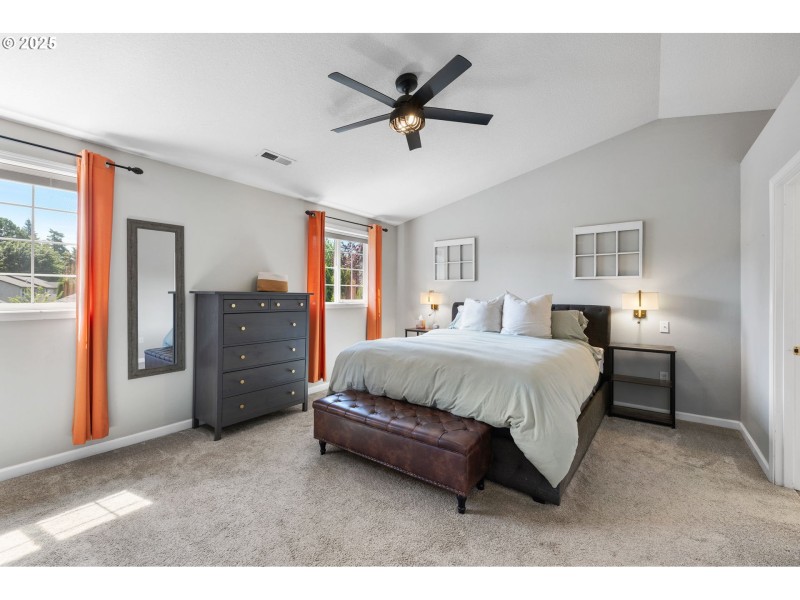Bedroom, Primary