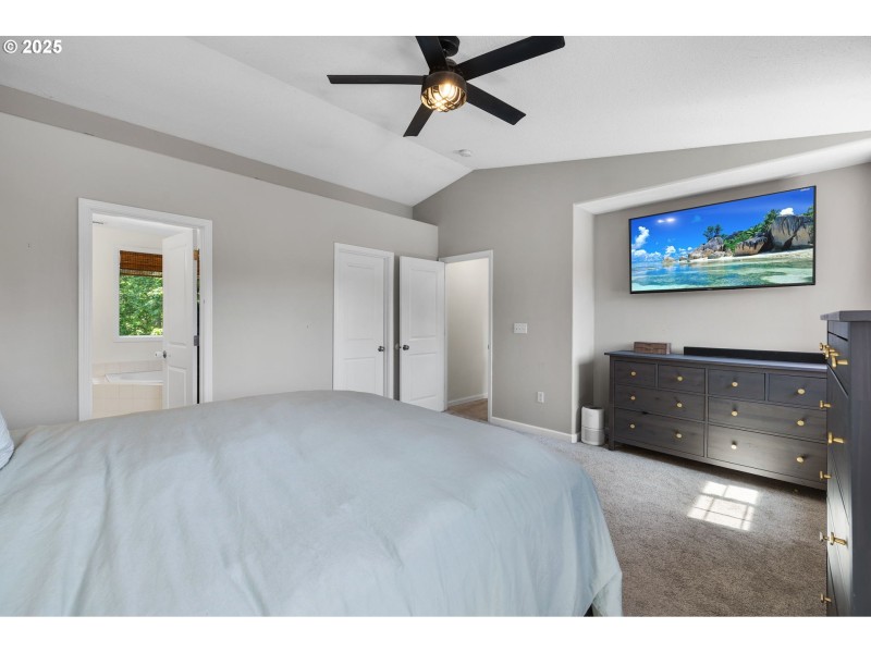 Bedroom, Primary
