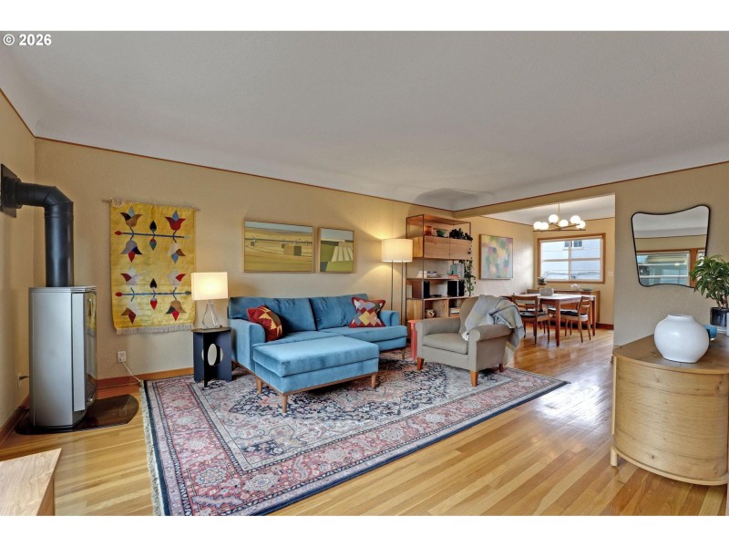 Living Room/Dining Room