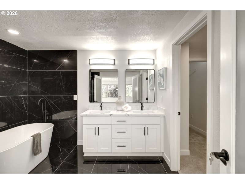 Owner's Suite Bathroom #2