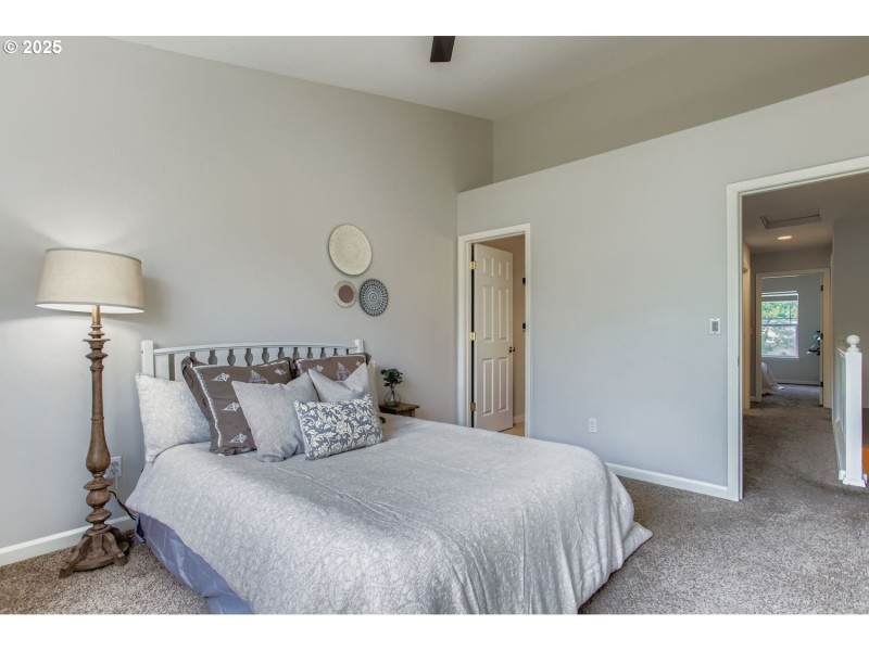 Bedroom, Primary