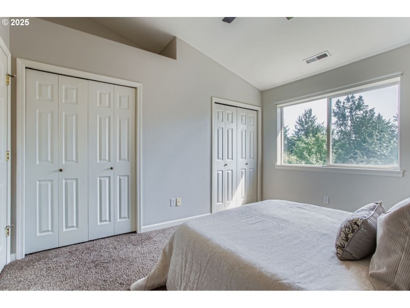 Bedroom, Primary