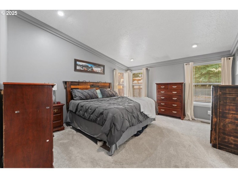 Bedroom, Primary