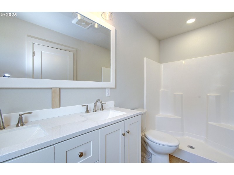 Bathroom, Attached
