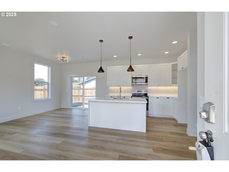 Kitchen/Living Room