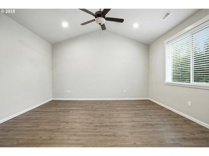 Bedroom, Primary