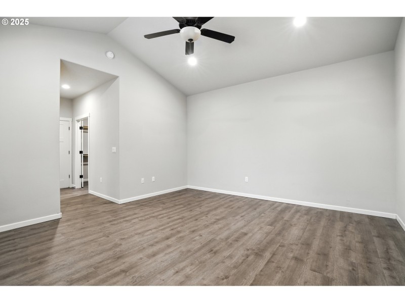 Bedroom, Primary