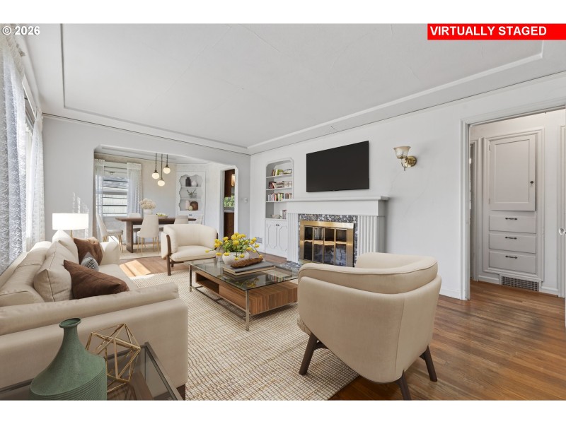 Living Room/Dining Room