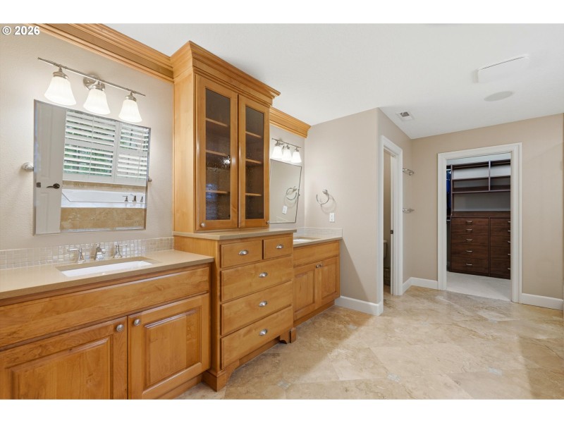 Owner's Suite Bathroom