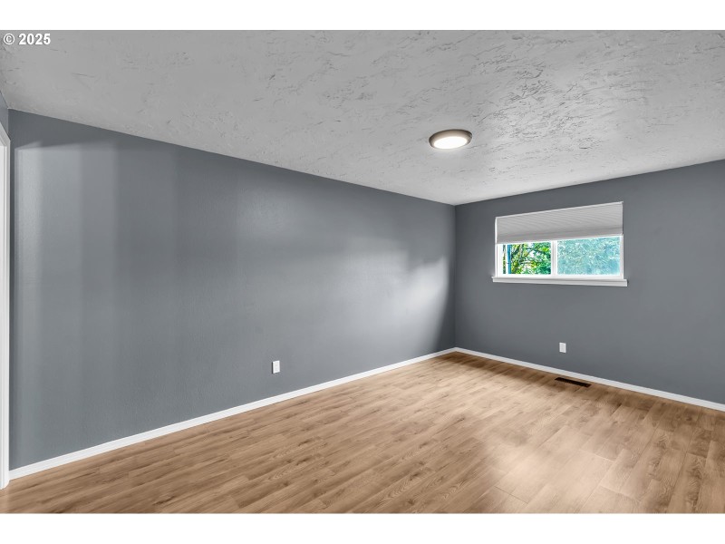 Bedroom, Primary