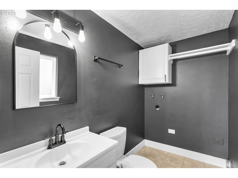 Bathroom, Attached