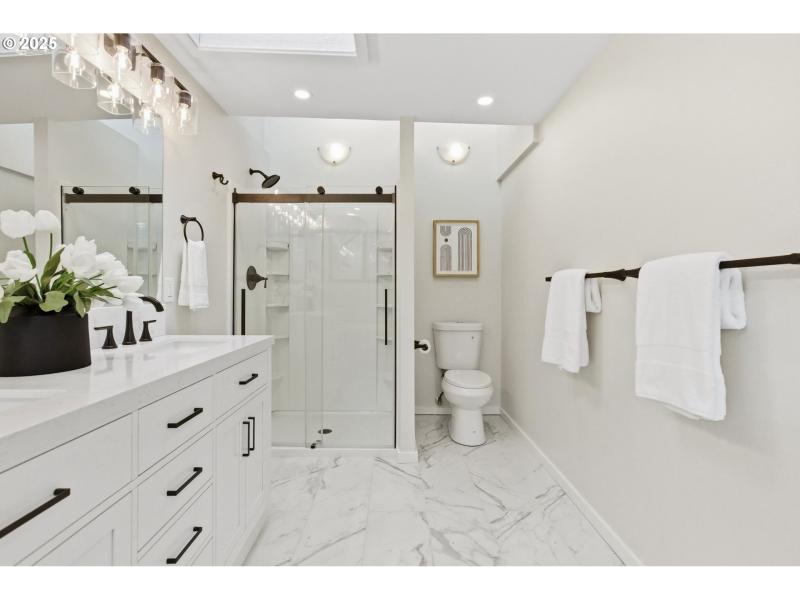 Owner's Suite Bathroom